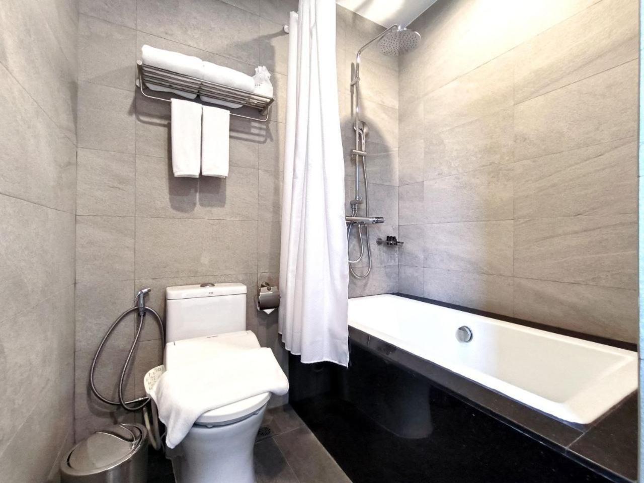The View Serviced Residence 豪景日式酒店公寓 Phnom Penh Ngoại thất bức ảnh